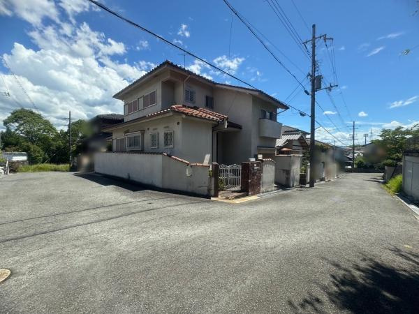 橋本市城山台1丁目　中古戸建の前面道路含む現地写真