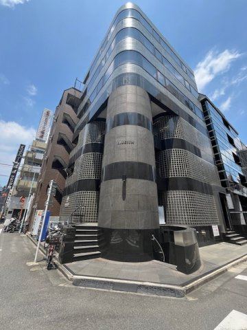 THE CORNER 日本橋 east