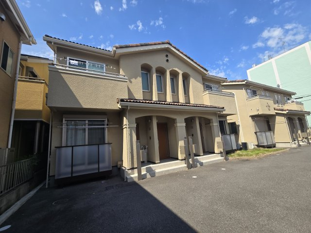 ベルソレイユ春岡B棟の外観|ベルソレイユ春岡B棟