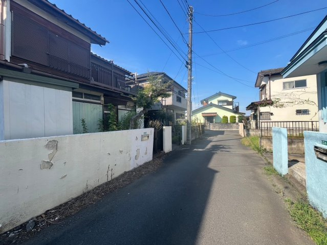 狭山市広瀬3丁目　建築条件なし売地　西武新宿線『狭山市駅』バス7分　【水富小学区】の前面道路含む現地写真