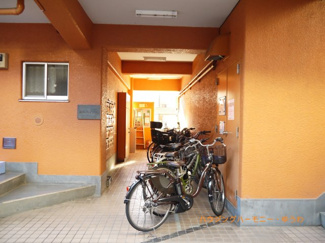 【エントランス】