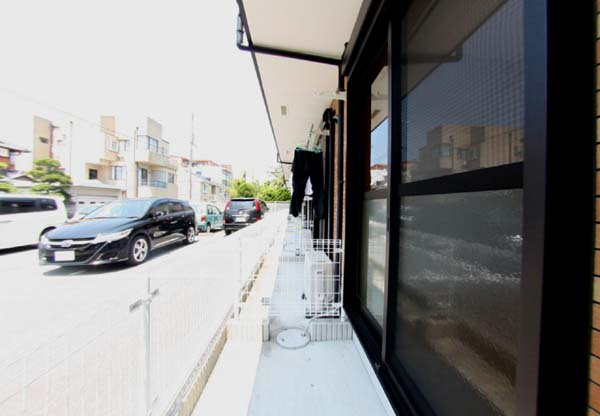 グリシーナコートのバルコニー|広々としたバルコニーです