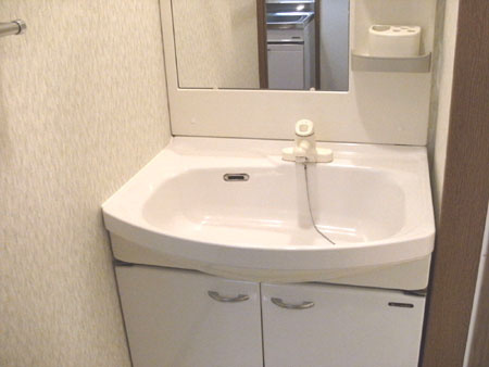 フローラルセゾン春木の洗面所|忙しい朝には欠かせない洗面所です