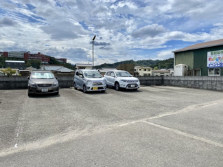 【駐車場】