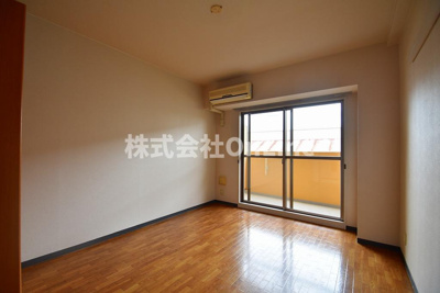 【居間・リビング】 | ピーコック・ハウスⅡ