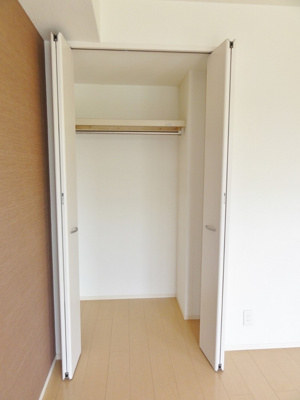 【収納】 | グラシューズⅠ | 　洋室１