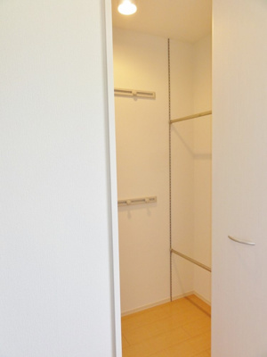 【収納】 | グラシューズⅠ | 　洋室2（ワンステップクローゼット）