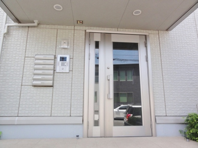 【エントランス】 | グラシューズⅠ | オートロック機能付き