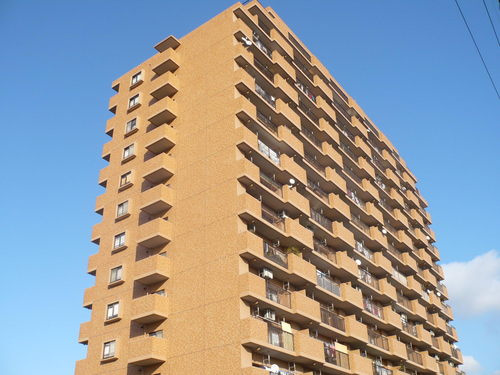 ライオンズマンション植田ヒルズ（イーストタワー）の外観