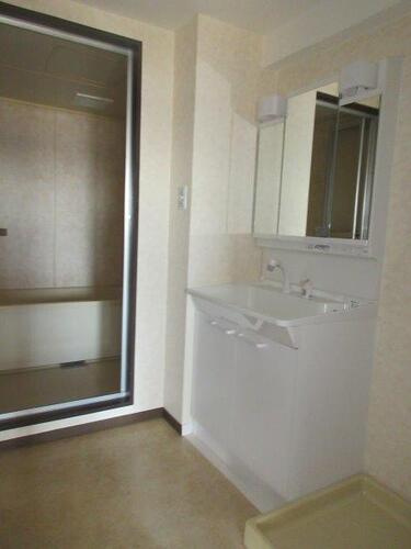 ライオンズマンション植田ヒルズ（イーストタワー）の洗面所