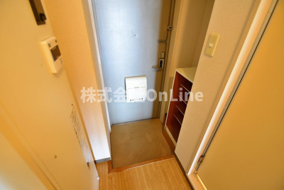 【玄関】 | ピーコック・ハウス