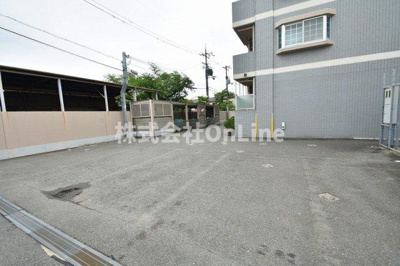 【駐車場】 | ピーコック・ハウス