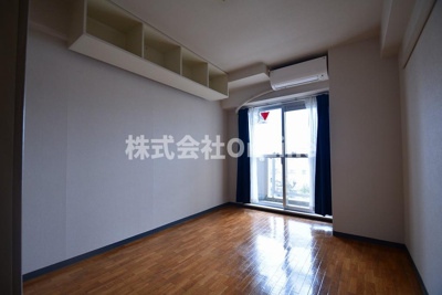 【居間・リビング】 | ピーコック・ハウス