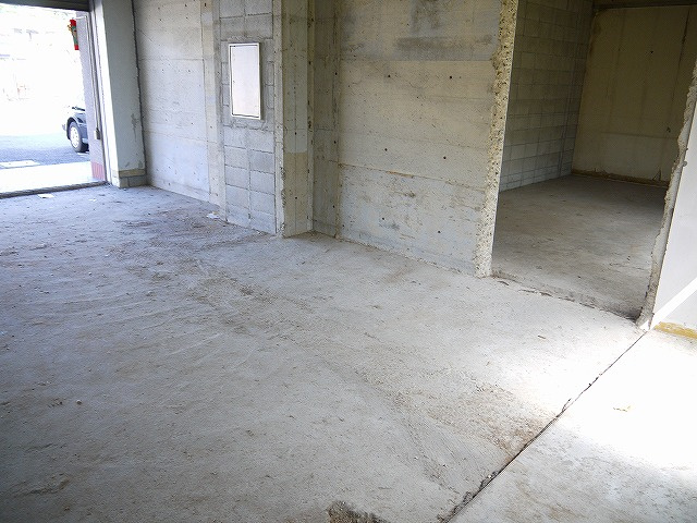 平城駅前三和マンション(店舗)の内装