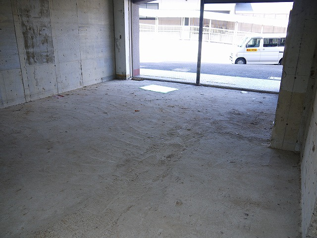 平城駅前三和マンション(店舗)の内装