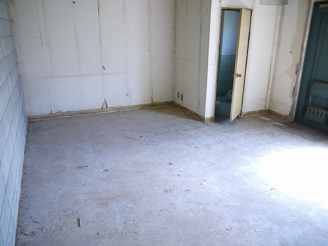 平城駅前三和マンション(店舗)の内装