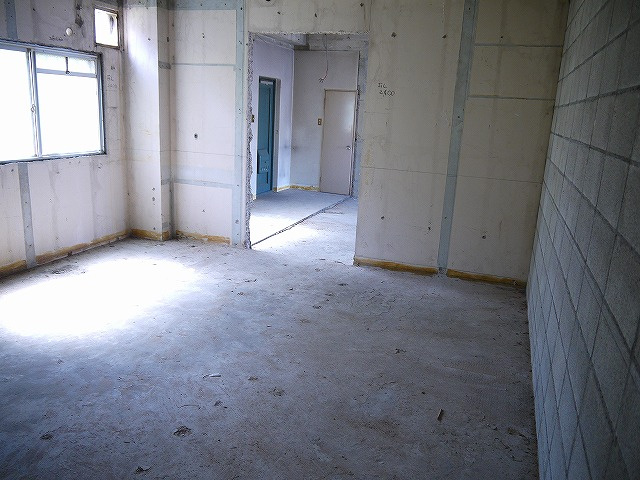 平城駅前三和マンション(店舗)の内装