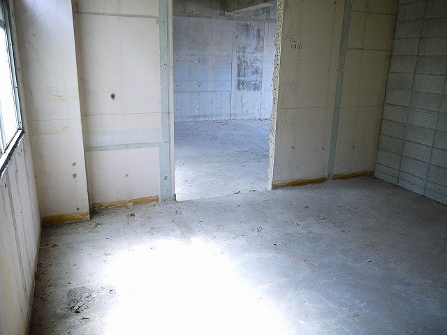 平城駅前三和マンション(店舗)の内装