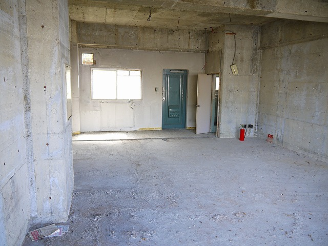 平城駅前三和マンション(店舗)の内装