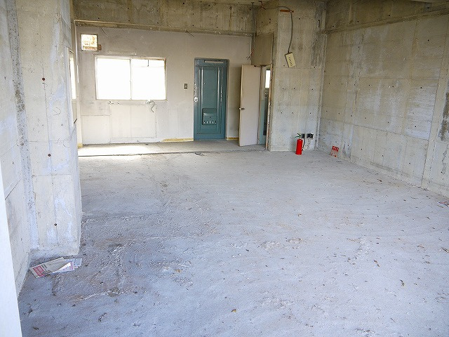 平城駅前三和マンション(店舗)の内装