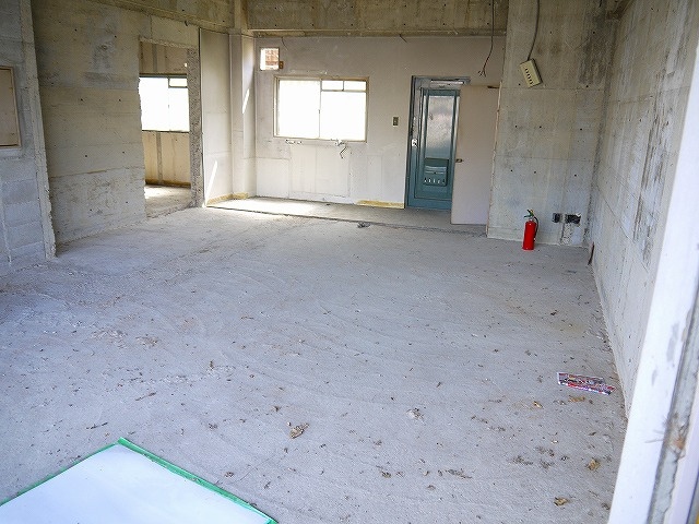 平城駅前三和マンション(店舗)の内装