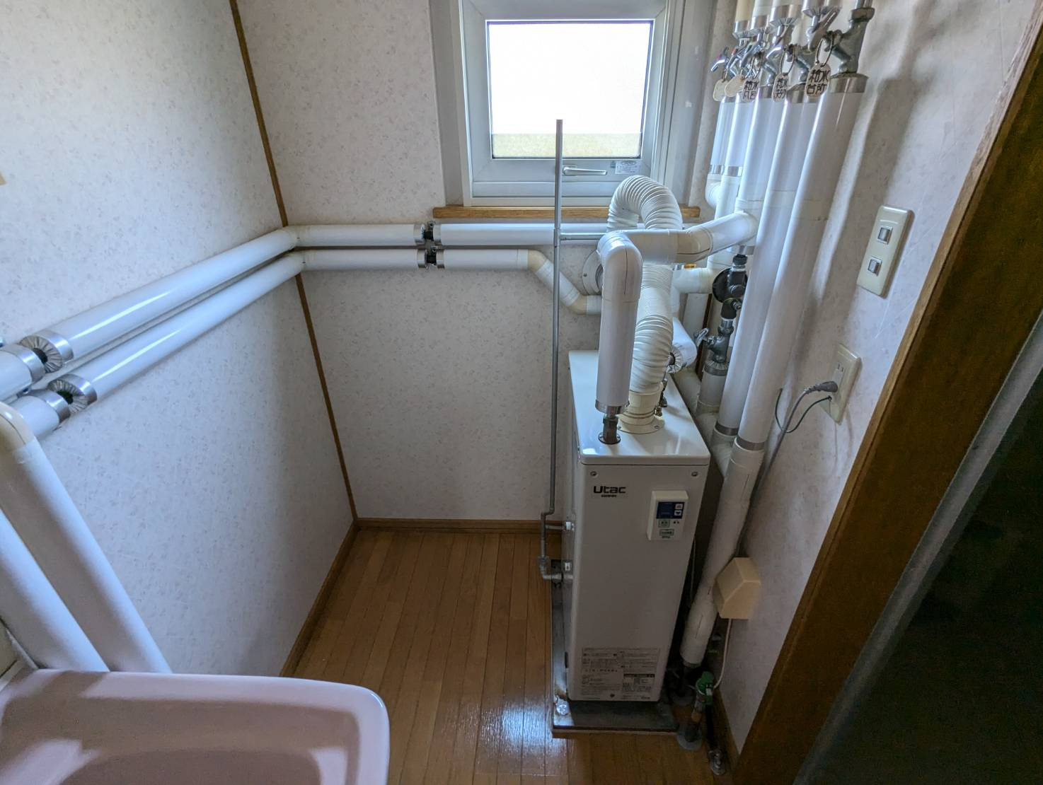 文苑4丁目37-21貸家の洗面所