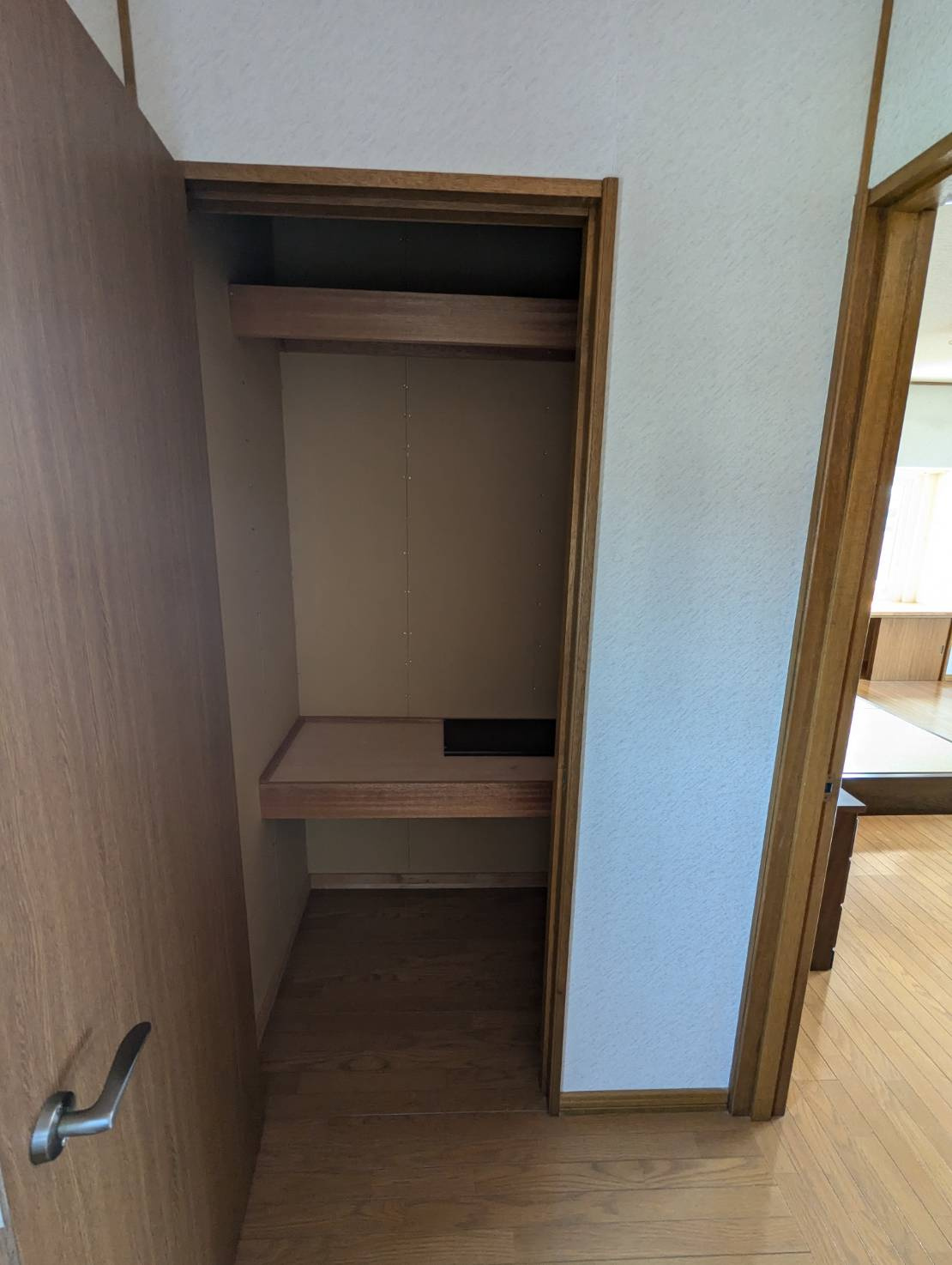 文苑4丁目37-21貸家の収納