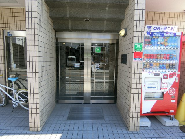 【エントランス】 | シャトーハピネス