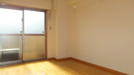 プライマル西船橋の居間・リビング|洋室７帖