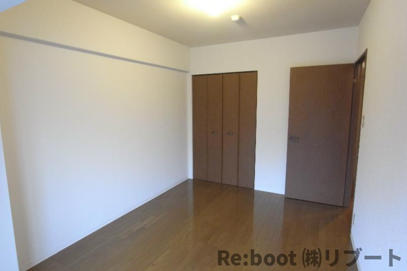 フレラヴィーヌ北本町の洋室