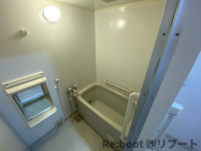 フレラヴィーヌ北本町の浴室