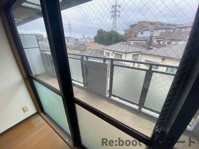 フレラヴィーヌ北本町のバルコニー