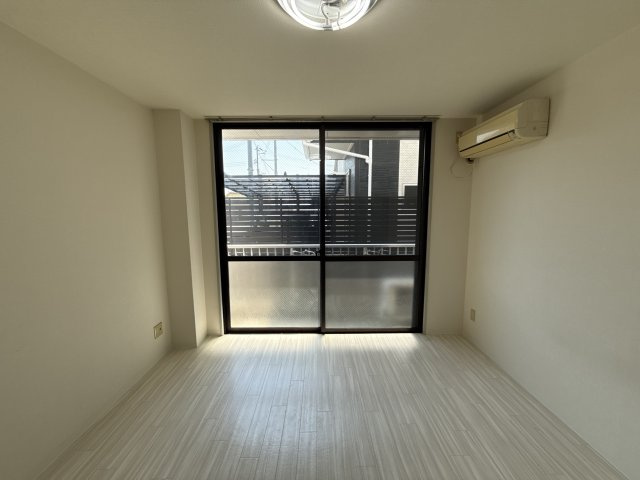 ヴィラ・フィオーレの居間・リビング