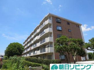 【外観】 | 緑豊かな住環境、陽当り・通風良好