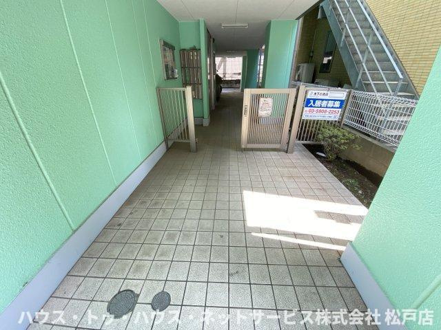 アンプルールフェールスリーズのその他