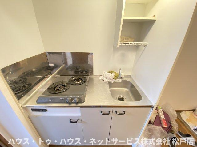 アンプルールフェールスリーズのキッチン