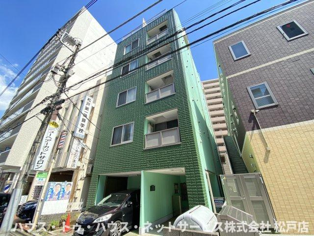 アンプルールフェールスリーズの外観