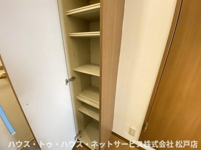 アンプルールフェールスリーズの内装