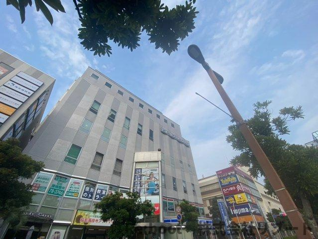 稲毛海岸ビルの外観