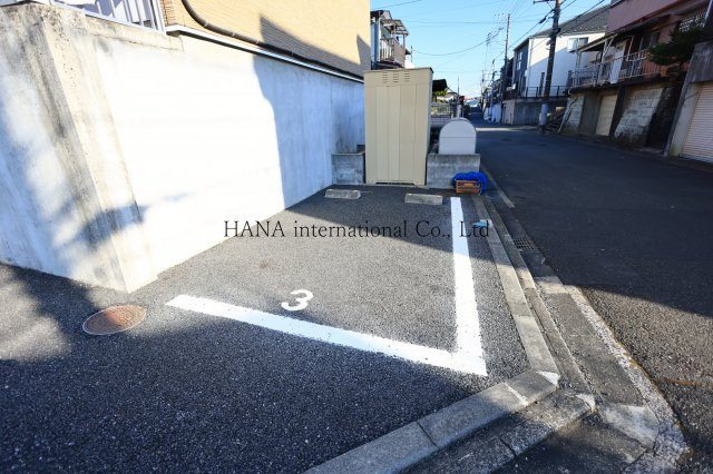 萩の台の駐車場