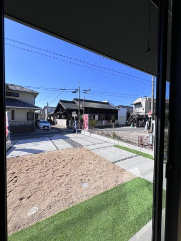 高浜市屋敷町新築戸建　１号棟の前面道路含む現地写真