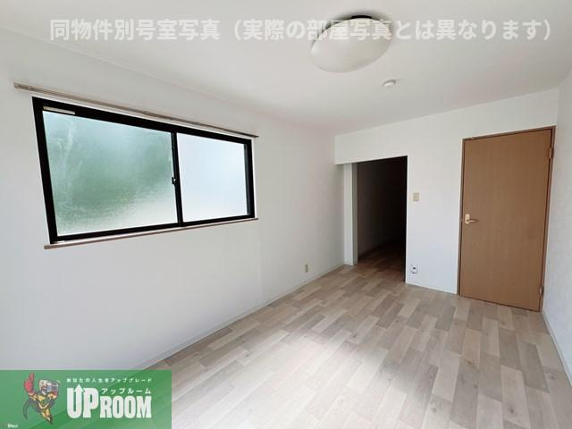 メゾン中央Ⅱの居間・リビング