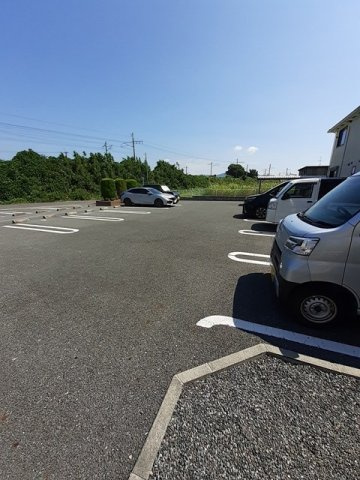 ソルティーロ．Ｎの駐車場