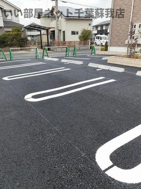 プリムヴェールⅢの駐車場|駐車場完備です