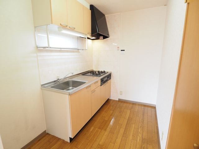 【キッチン】 | クレベール | ※入居中または補修工事中のため、同タイプの写真です。実際とは異なる場合がございます。