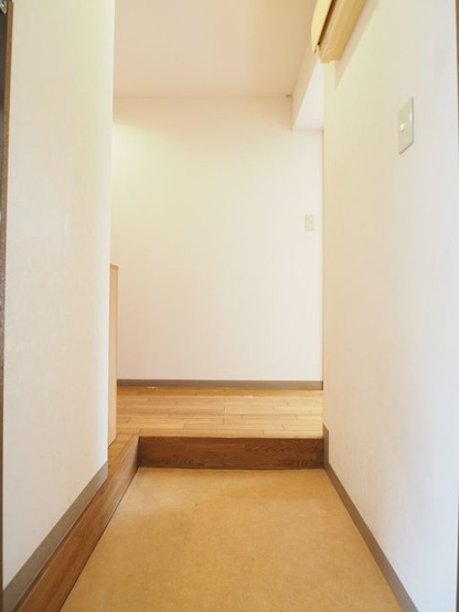 【玄関】 | クレベール | ※入居中または補修工事中のため、同タイプの写真です。実際とは異なる場合がございます。