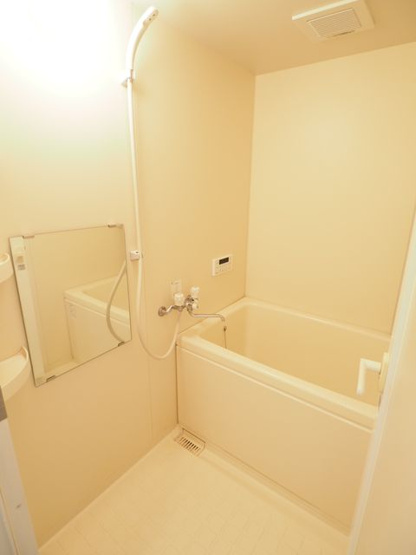 【浴室】 | クレベール | ※入居中または補修工事中のため、同タイプの写真です。実際とは異なる場合がございます。