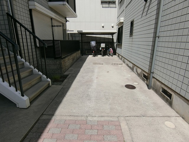 クリアスカイ8のエントランス