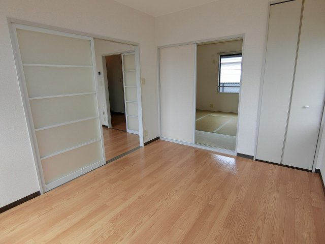 クリアスカイ8の居間・リビング