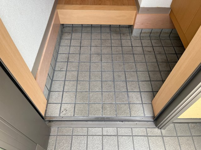 スカイルームⅠの玄関